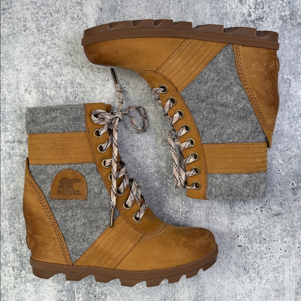 Sorel Lexie Wedge Felt Leather Boots Camel 8.5